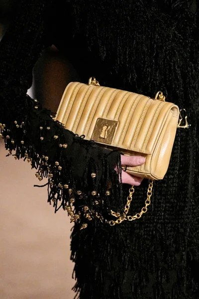 Look 39